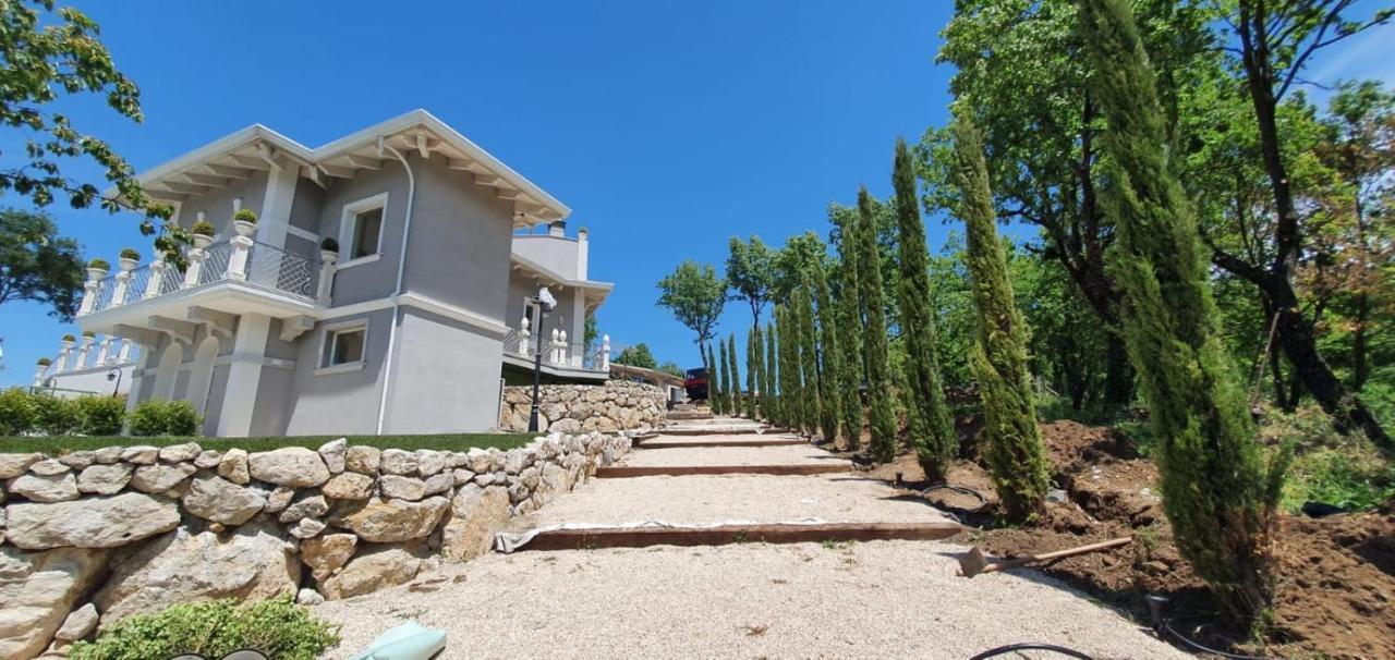 Tenuta Santo Stefano Azienda Agrituristica Santo Stefano del Sole Exterior foto